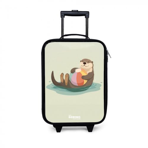 Otter im Wasser mit einem Wasserball