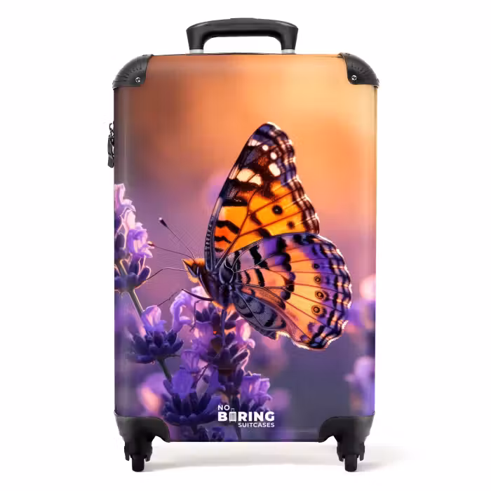 Koffer - Schmetterling auf lila Lavendel