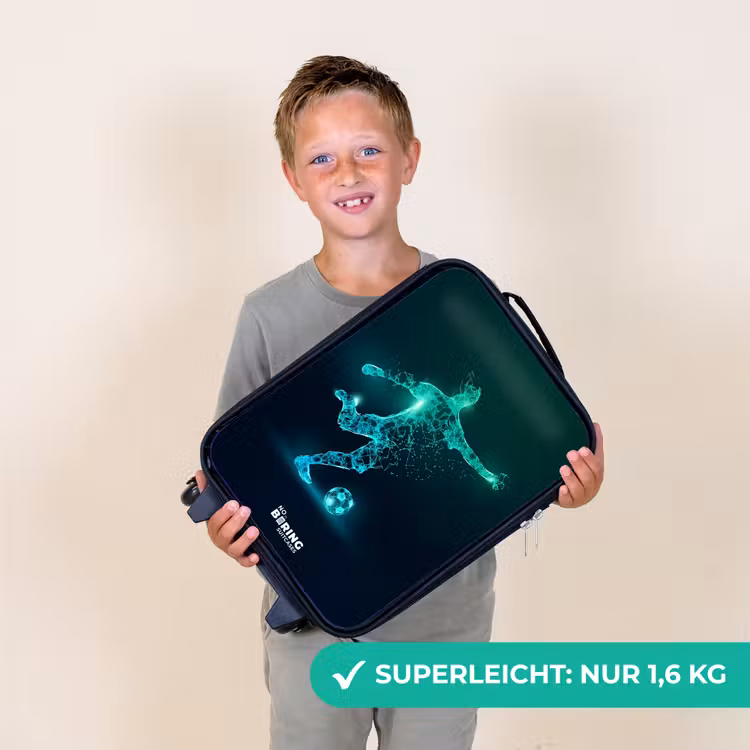 Kinderkoffer - Fußballer kickt mit Gewalt in digitaler Form — 2