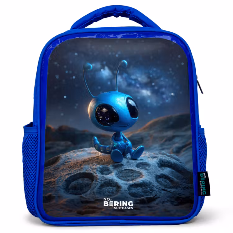 Kinderrucksack - Blau - Blaue außerirdische Kreatur unter dem Sternenhimmel — 1