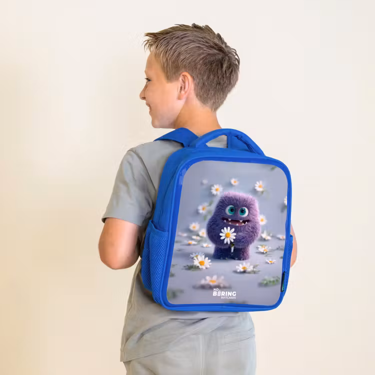 Kinderrucksack - Blau - Lila flauschiger Freund mit Gänseblümchen — 2