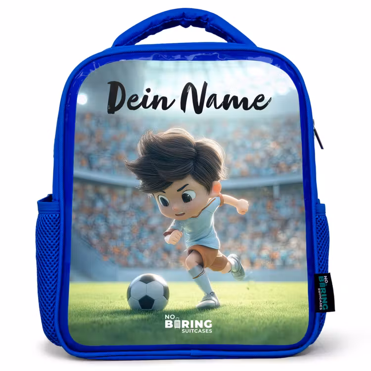 Kinderrucksack mit Namen - Blau - Junge - Fußball - Stadion - Sonnenlicht — 1
