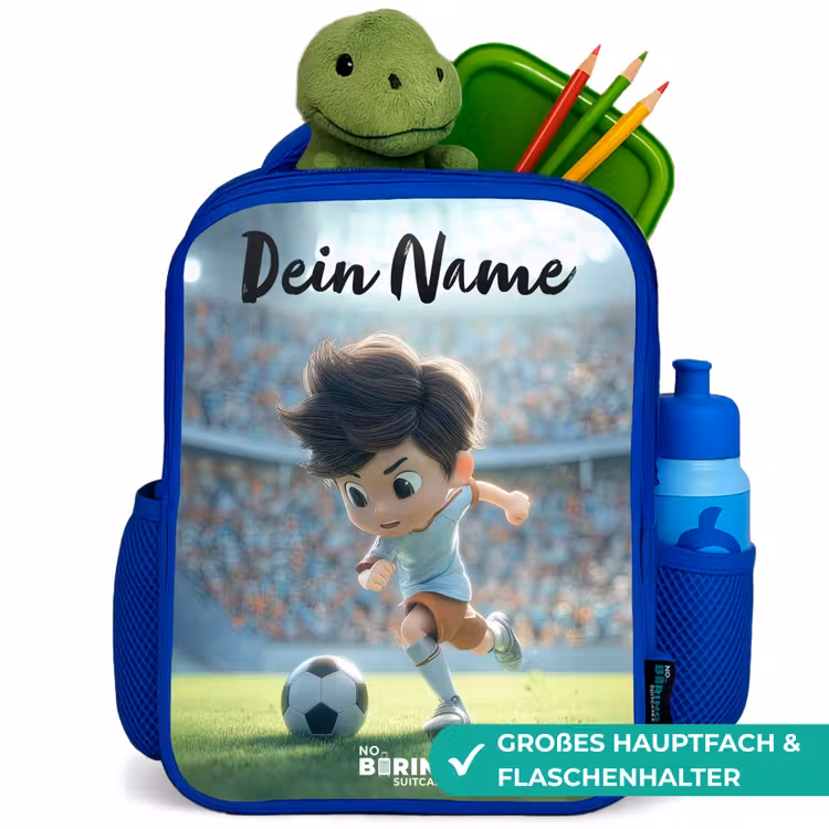 Kinderrucksack mit Namen - Blau - Junge - Fußball - Stadion - Sonnenlicht — 3