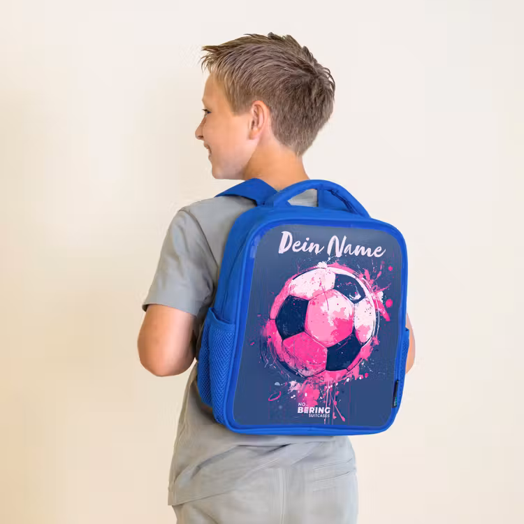Kinderrucksack mit Namen - Blau - Fußball Vibes - Farbe - Rosa - Blau — 2