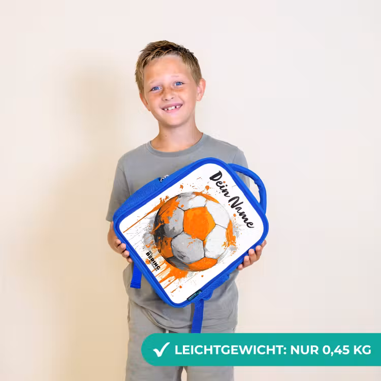 Kinderrucksack mit Namen - Blau - Fußball-Vibes - Farbe - Orange — 4