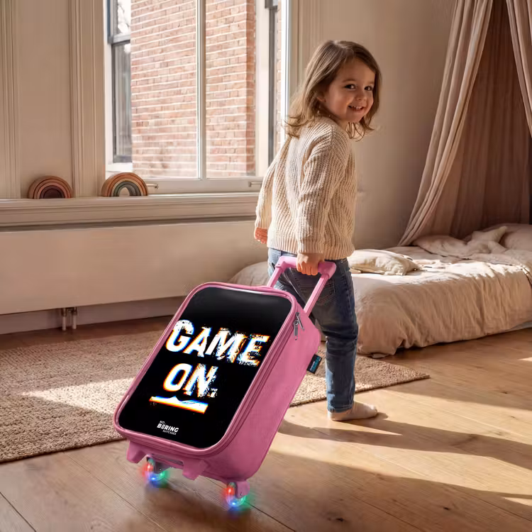 Kinderkoffer Rosa - Das Spiel läuft in Schwarz und Weiß — 2