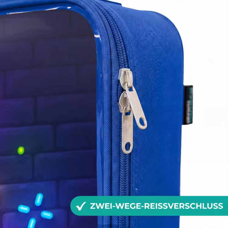 Kinderkoffer Blau - Neon-Controller vor einer Backsteinmauer — 5
