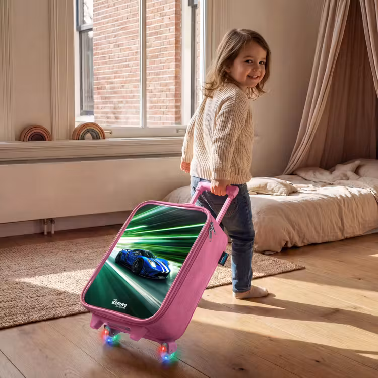 Kinderkoffer Rosa - Blauer Rennwagen mit Streifen in grünem Tunnel — 2