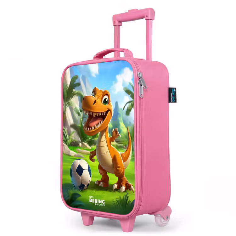Kinderkoffer Rosa - Dino mit einem Fußball in grüner Landschaft — 8
