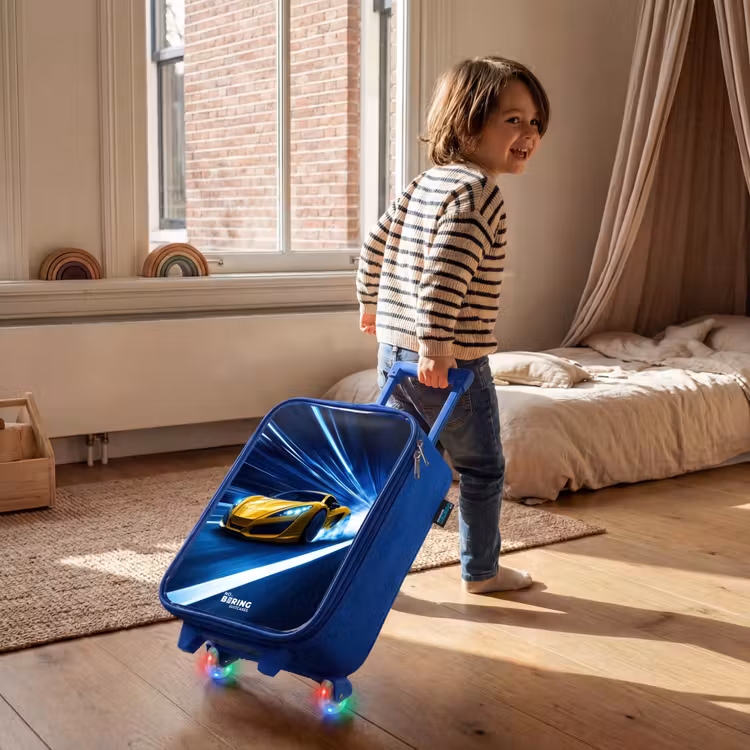 Kinderkoffer Blau - Gelber Sportwagen im Lichttunnel der Geschwindigkeit — 2