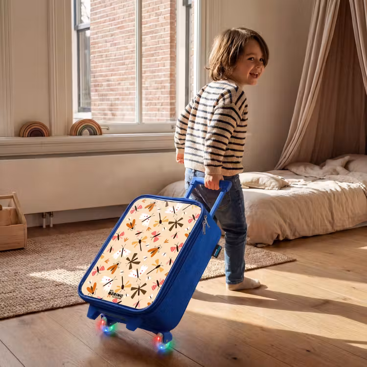 Kinderkoffer Blau - Insektenmuster in Braun, Rosa und Orange auf beigem Hintergrund — 2