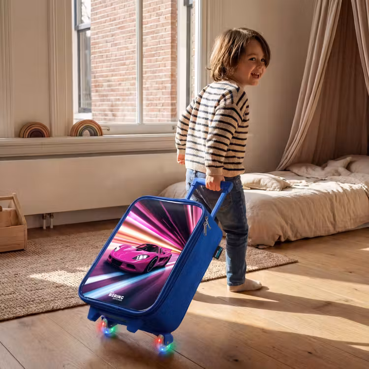 Kinderkoffer Blau - Rosa Rennwagen blinkt durch Neonlicht — 2