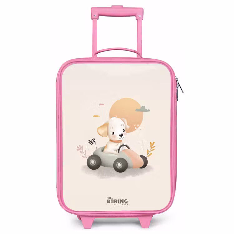 Kinderkoffer Rosa - Welpe in einem Rennwagen in Beigetönen — 1