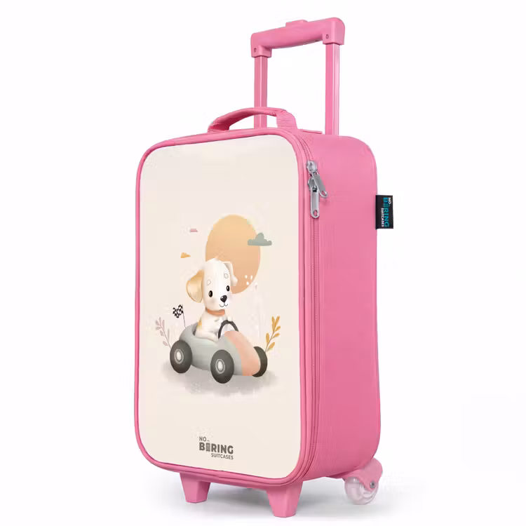 Kinderkoffer Rosa - Welpe in einem Rennwagen in Beigetönen — 8