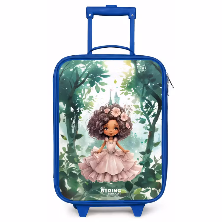 Kinderkoffer Blau - Mädchen mit dunklen Locken im Wald — 1