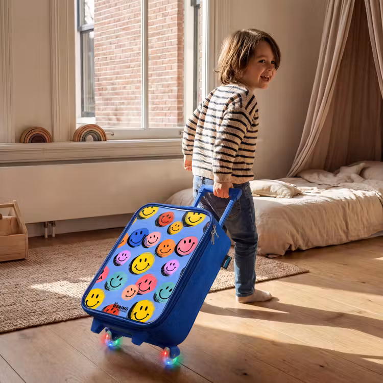 Kinderkoffer Blau - Ein verspieltes und künstlerisches Muster aus bunten Smileys — 2