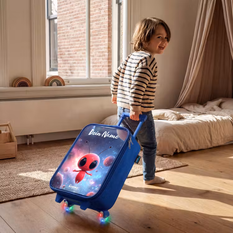 Kinderkoffer Blau mit Name - Rotes Raumwesen im kosmischen Tanz — 2