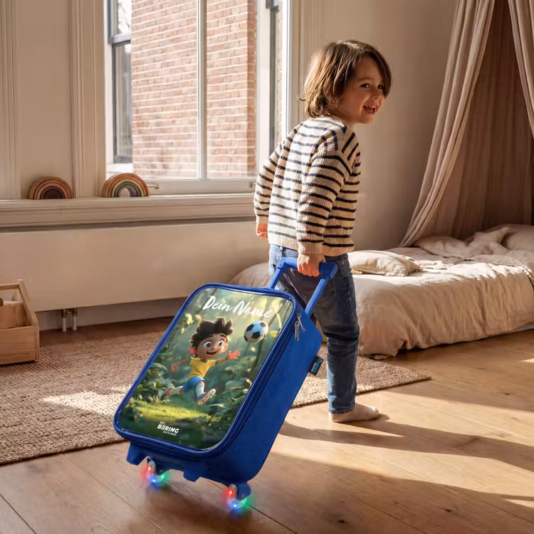 Kinderkoffer Blau mit Name - Junge - Fußball - Wald - Bäume — 2