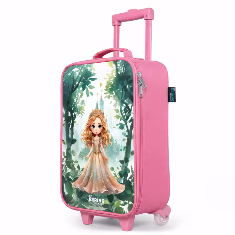 Kinderkoffer Rosa - Mädchen mit blondem Haar im Wald — 8