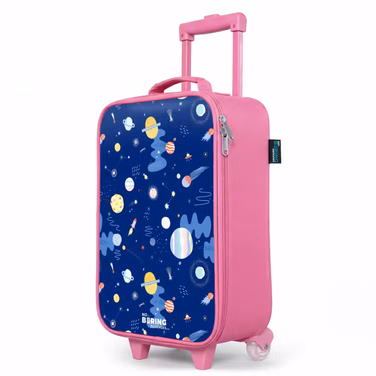Kinderkoffer Rosa - Muster von Planeten auf einem dunklen Hintergrund — 8