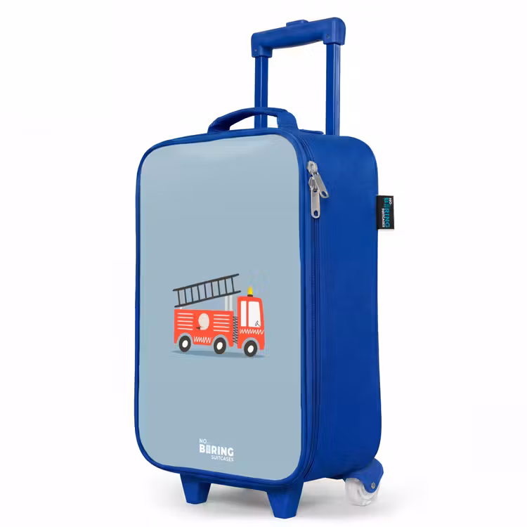 Kinderkoffer Blau - Feuerwehrauto blauer Hintergrund — 8