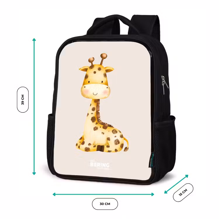 Kinderrucksack - Schwarz - Liegende Giraffe Illustration auf beigem Hintergrund — 6