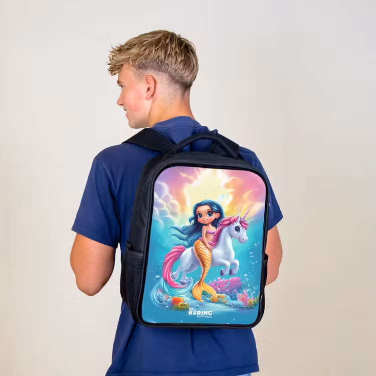 Kinderrucksack - Schwarz - Goldschwänzige Meerjungfrau mit weißem Einhorn — 3