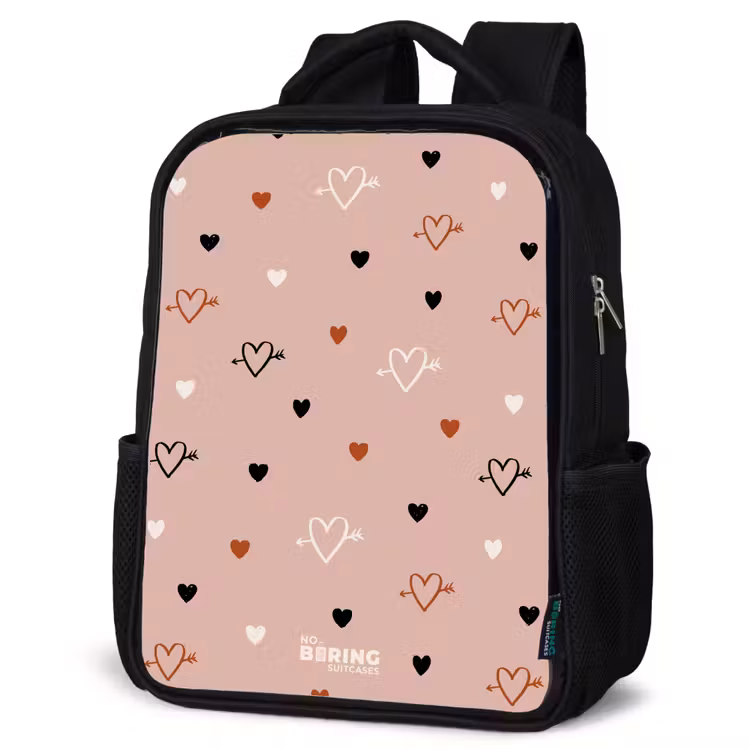 Kinderrucksack - Schwarz - Herzen mit Pfeilen in Schwarz, Weiß und Rosa — 4