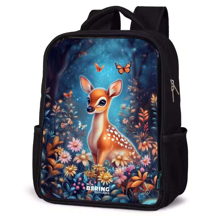 Kinderrucksack - Schwarz - Hirsche inmitten von Blumen im verwunschenen Wald — 4