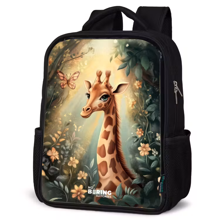 Kinderrucksack - Schwarz - Junge Giraffe zwischen Blumen im sonnigen Wald — 4
