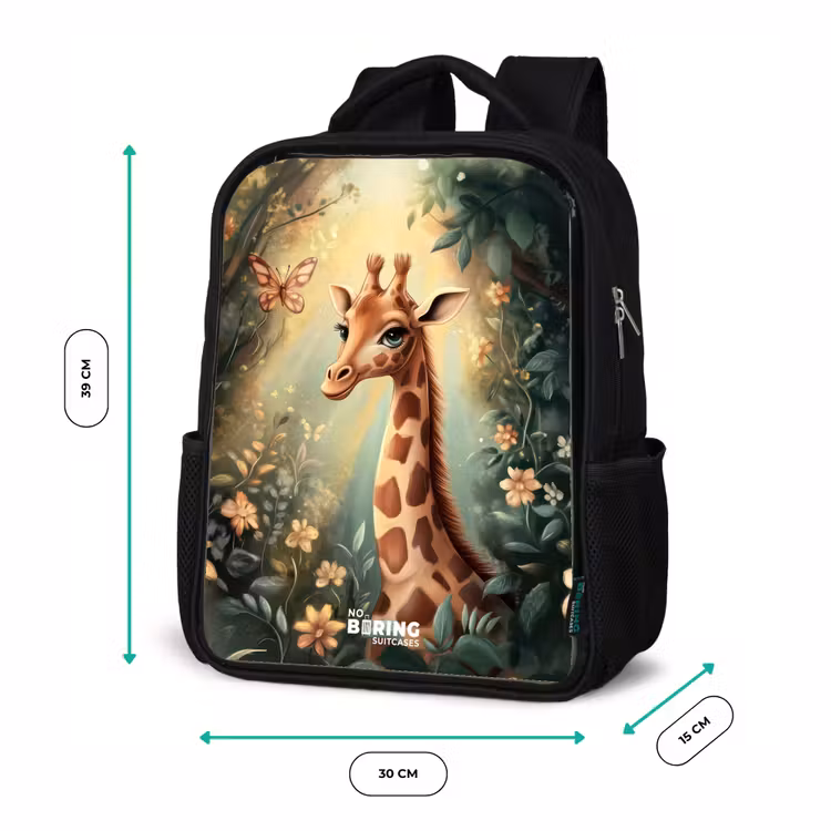 Kinderrucksack - Schwarz - Junge Giraffe zwischen Blumen im sonnigen Wald — 6
