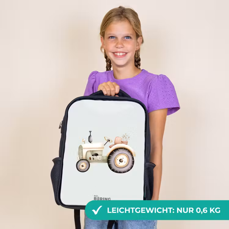 Kinderrucksack - Schwarz - Beigefarbener Oldtimer-Traktor in Pastellgrün — 7