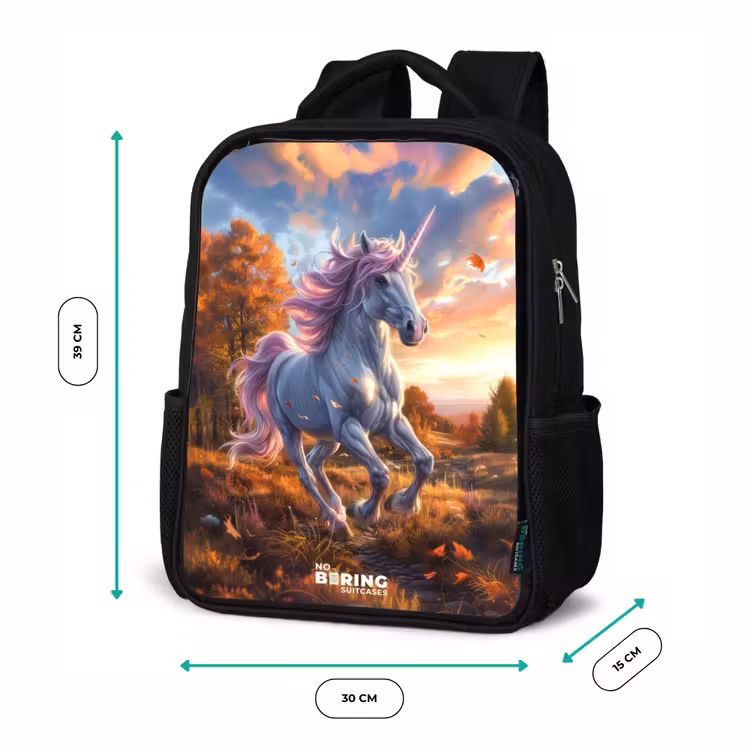 Kinderrucksack - Schwarz - Galoppierendes Einhorn in der Herbstwelt — 6