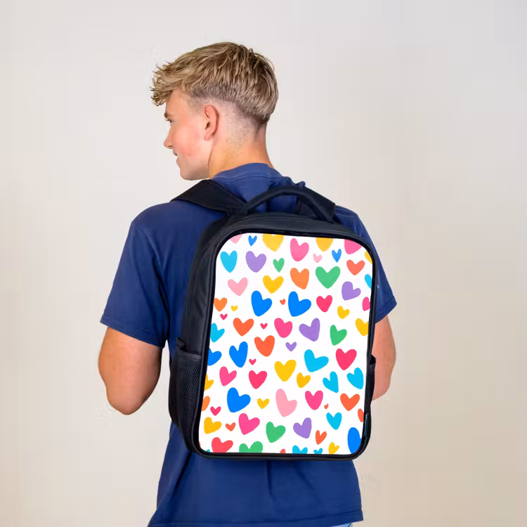 Kinderrucksack - Schwarz - Herzen - Bunt - Muster - Lebendig — 3