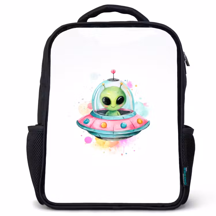 Kinderrucksack - Schwarz - Fröhlicher Außerirdischer in bunter fliegender Untertasse mit Aquarellspritzern — 1