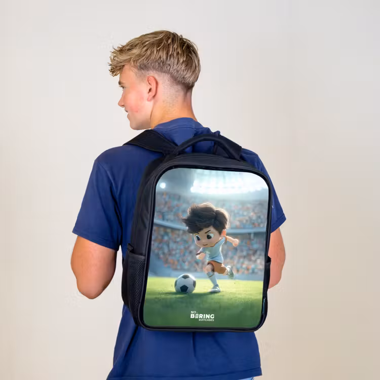 Kinderrucksack - Schwarz - Junge - Fußball - Stadion - Sonnenlicht — 3