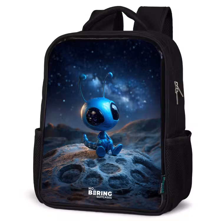 Kinderrucksack - Schwarz - Blaue außerirdische Kreatur unter dem Sternenhimmel — 4
