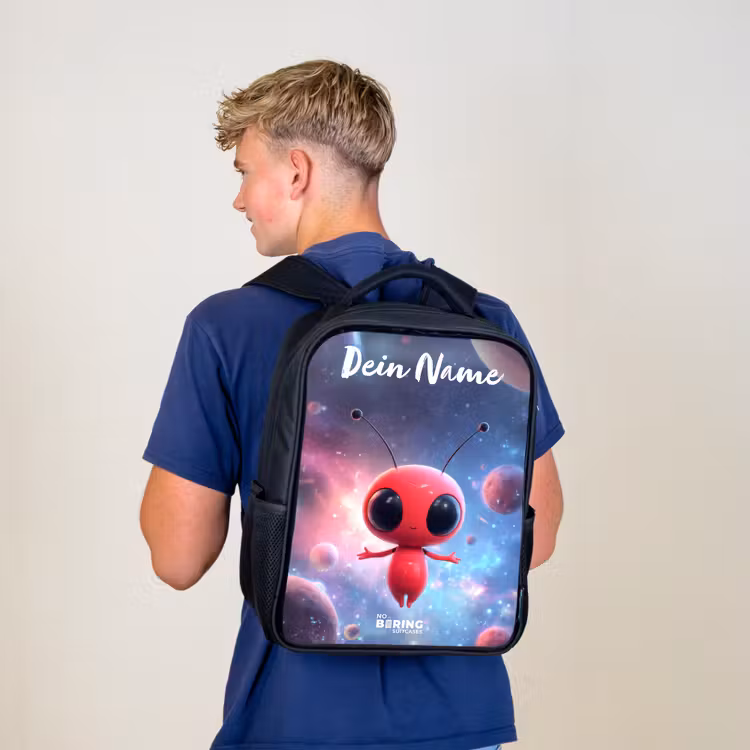 Kinderrucksack mit Namen - Schwarz - Rotes Raumwesen im kosmischen Tanz — 3