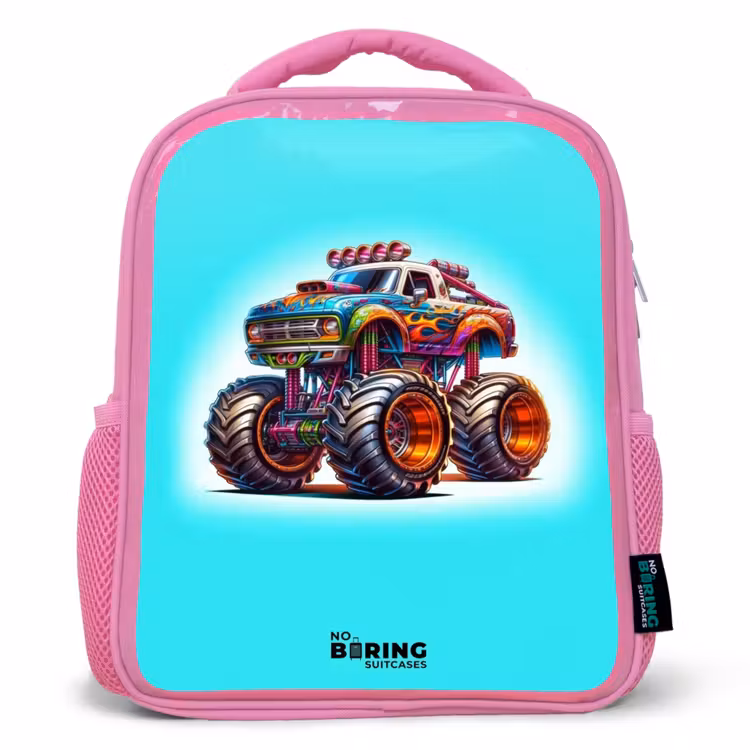 Kinderrucksack - Rosa - Monstertruck auf hellblauem Hintergrund — 1