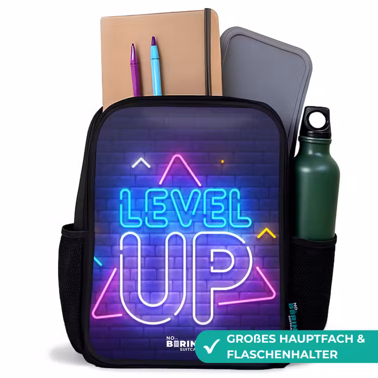 Kinderrucksack - Schwarz - Neonbuchstaben auf einer Backsteinmauer — 8