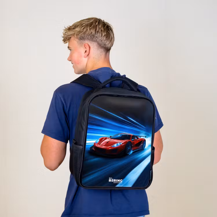 Kinderrucksack - Schwarz - Roter Rennwagen in der digitalen Geschwindigkeitswelt — 3