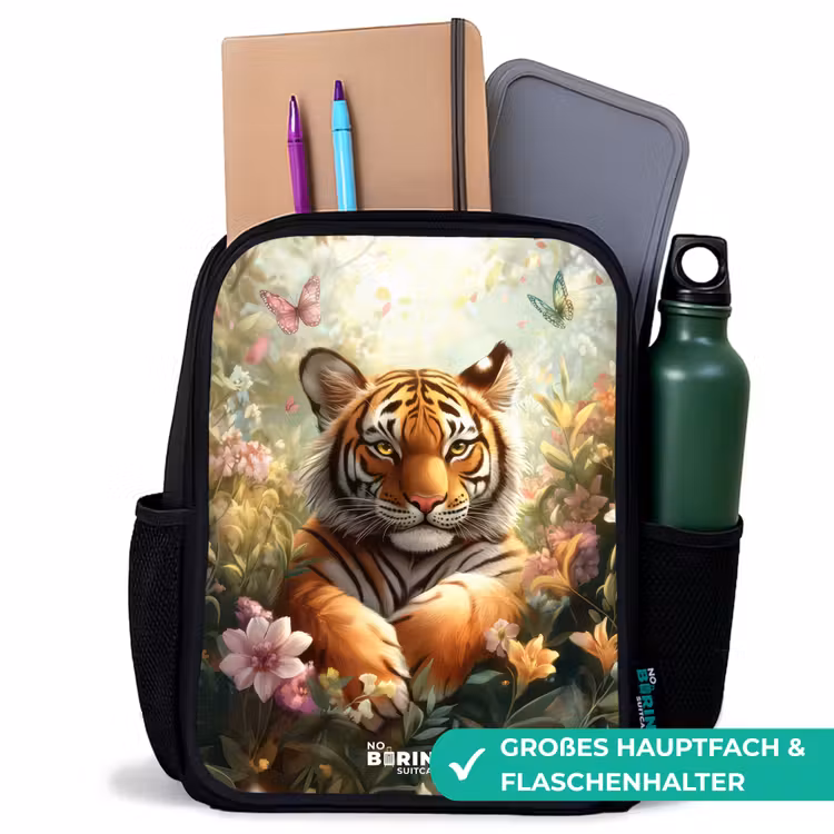 Kinderrucksack - Schwarz - Tiger im Blumenfeld mit Schmetterlingen und Sonnenlicht — 8