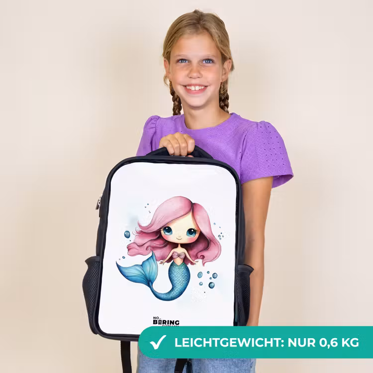 Kinderrucksack - Schwarz - Meerjungfrau mit rosa Haaren und blauem Schwanz zwischen Blasen — 7