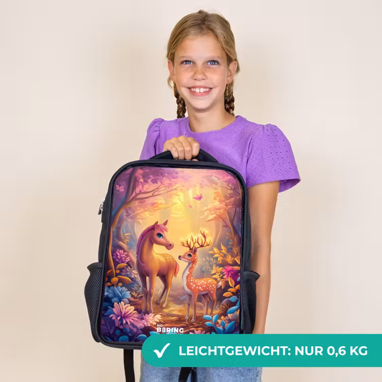 Kinderrucksack - Schwarz - Pferd und Hirsch in einem rosa Märchenwald — 7