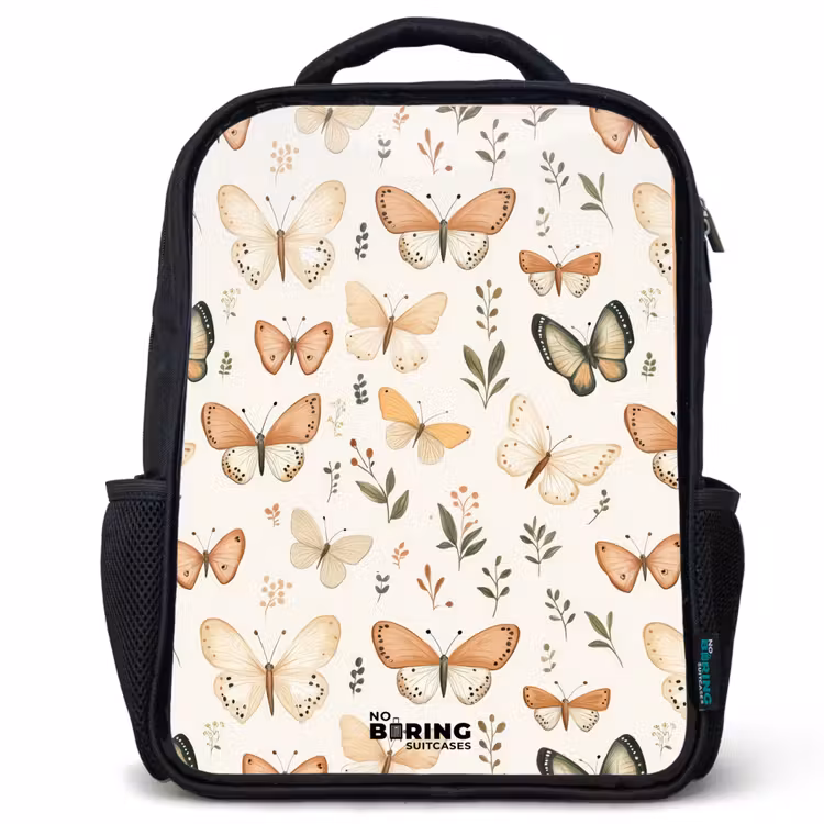 Kinderrucksack - Schwarz - Schmetterlinge in Beige- und Orangetönen zwischen grünen Blättern — 1