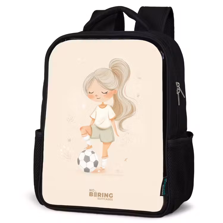 Kinderrucksack - Schwarz - Mädchen mit einem Fußball in beigen Farben — 4