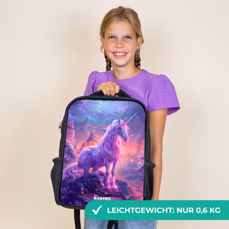 Kinderrucksack - Schwarz - Lila Einhorn in magischer Umgebung — 7