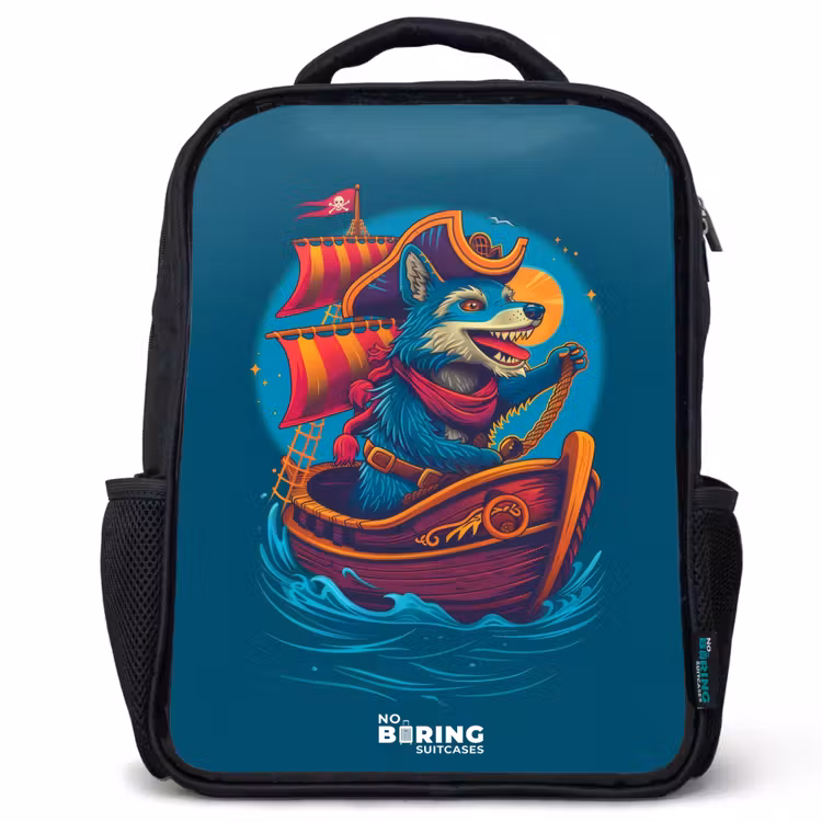 Kinderrucksack - Schwarz - Piratenwaschbär auf einem Boot — 1