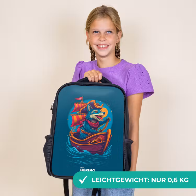 Kinderrucksack - Schwarz - Piratenwaschbär auf einem Boot — 7