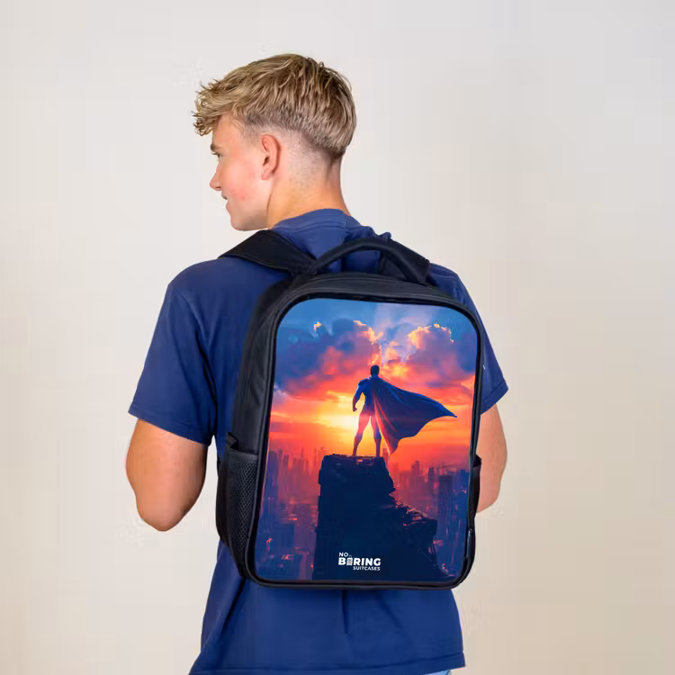 Kinderrucksack - Schwarz - Wolkenkratzer-Superheld — 3